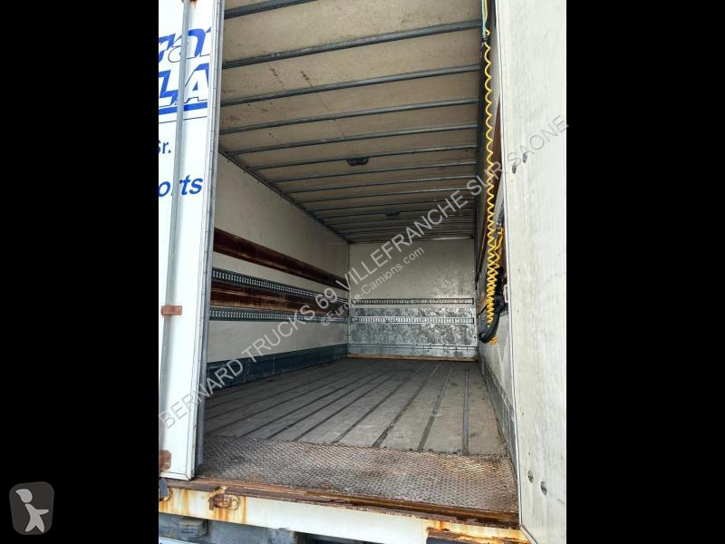 Kamion Volvo 240-12