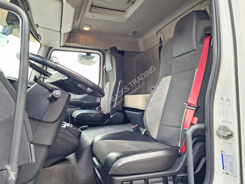 Vrachtwagen Renault D16 250 4x2 Box with side...