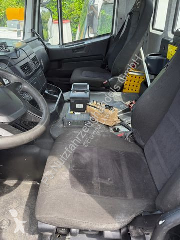 Kamion Iveco 330