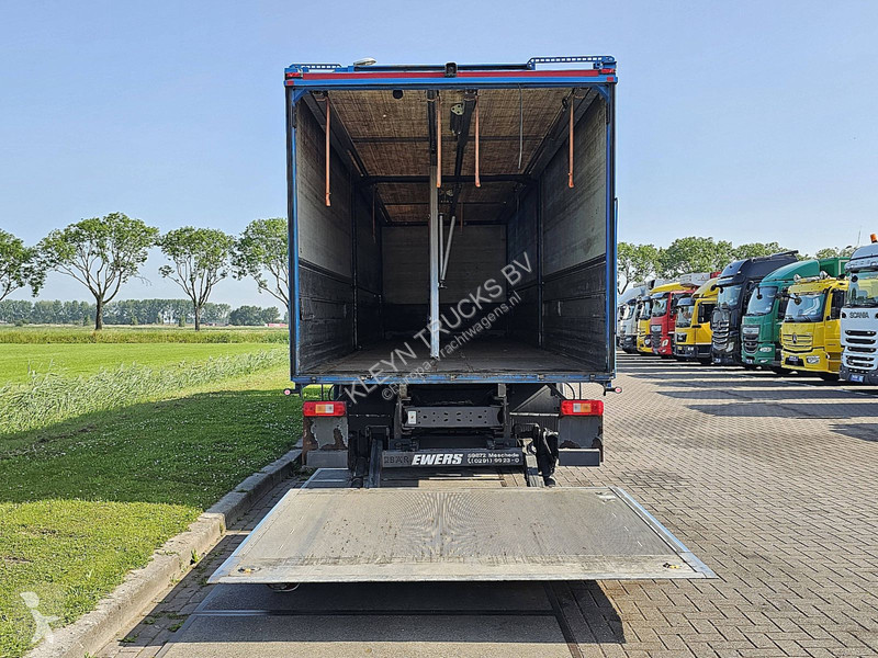 Kamion Volvo 11330 8X2 BÄR 2000KG LIFT