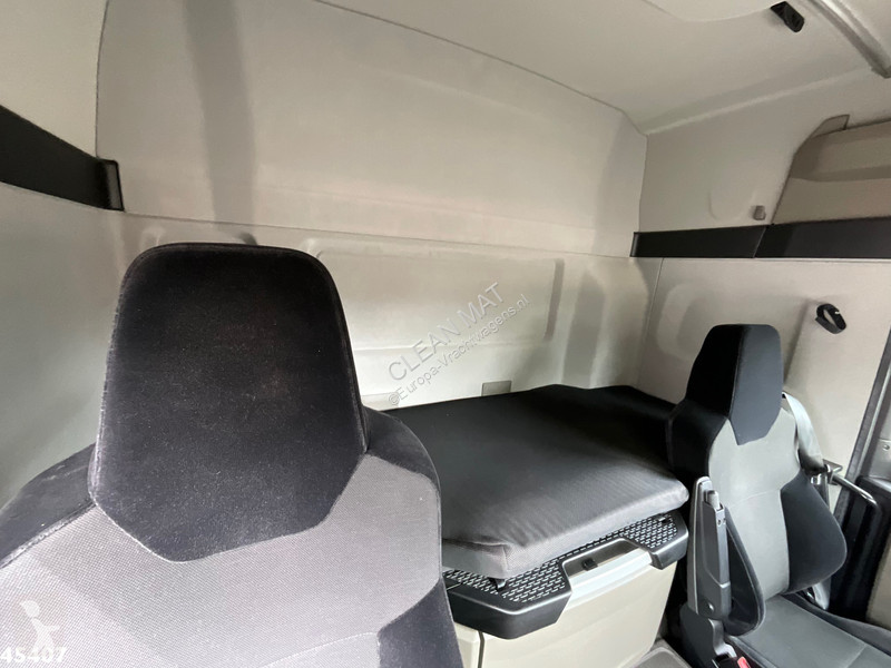 Camión MAN 12.220 Euro 6 Palfinger 11 Tonmeter...