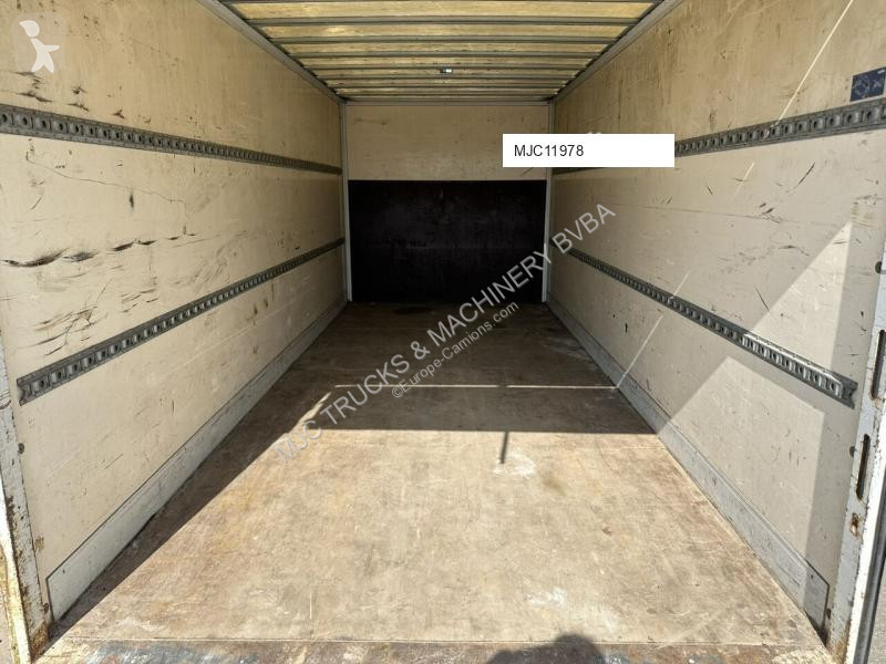 Kamion Iveco EUROCARGO 80E18 CLOSED BOX 6m00 x...