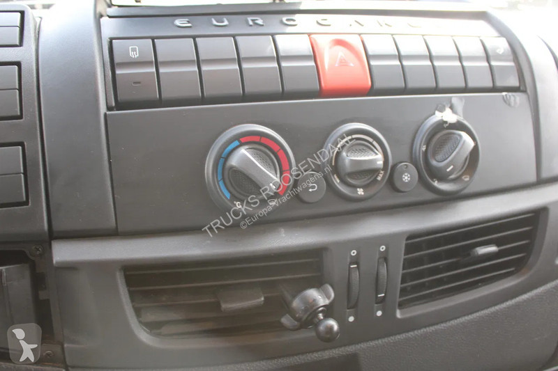 Kamion Iveco 75E21 + euro 6 + manual + 7.5t