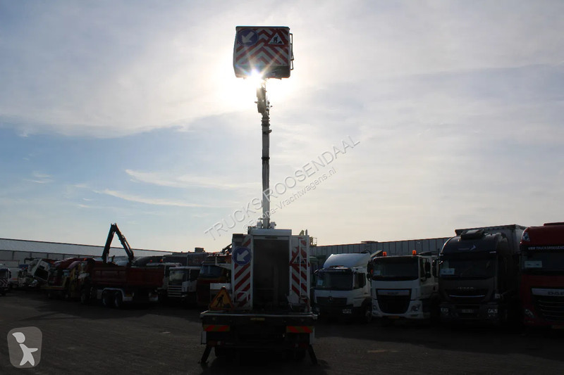 Vrachtwagen Renault 220 + manual