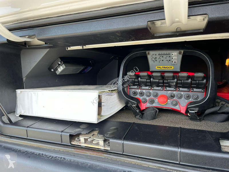 Kamion Volvo FM 330 4x2 PK12002 / PLATFORM...