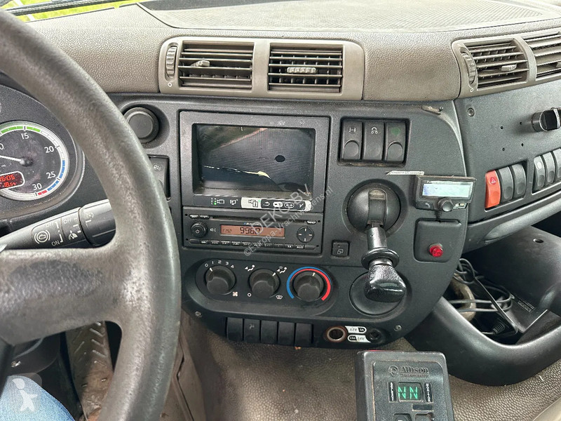 Camión DAF //250 !!KRAAN/HAAK!! RADIO REMOTE!!