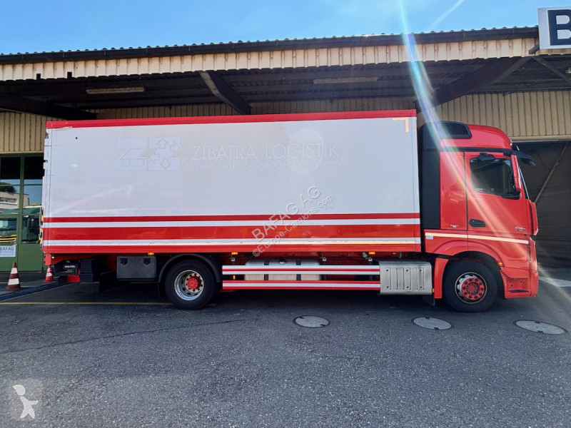 Vrachtwagen Mercedes actros 1848