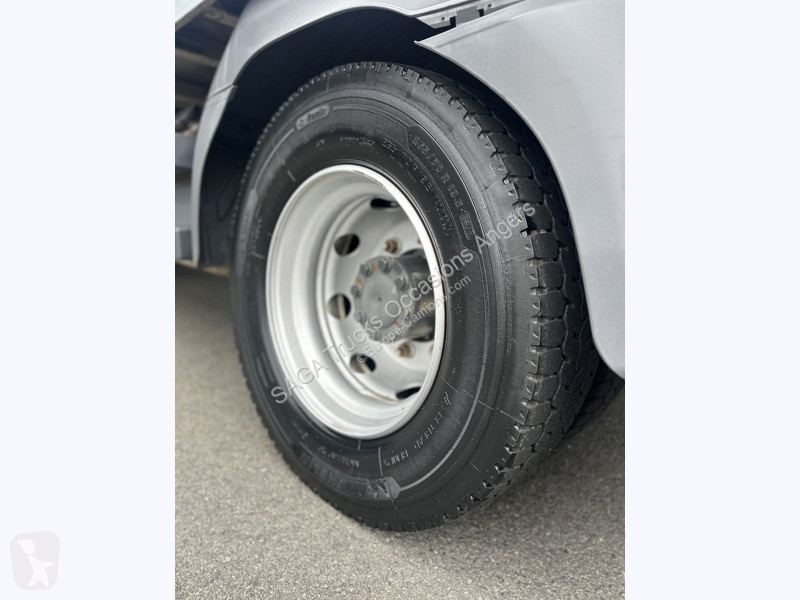 Kamion Mercedes 1218 4x2 Fourgon ClassicSpace