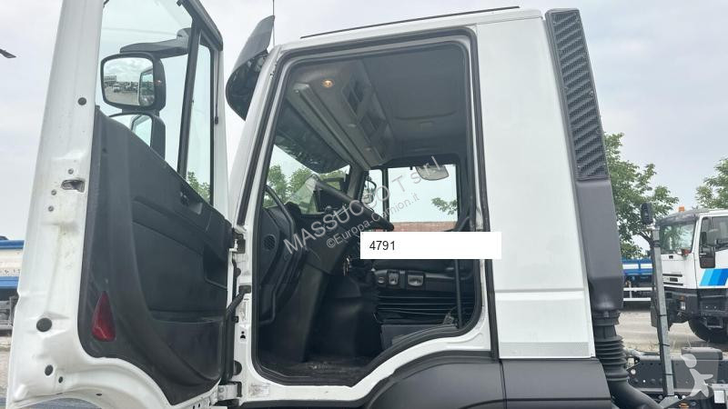 Kamion Iveco 460