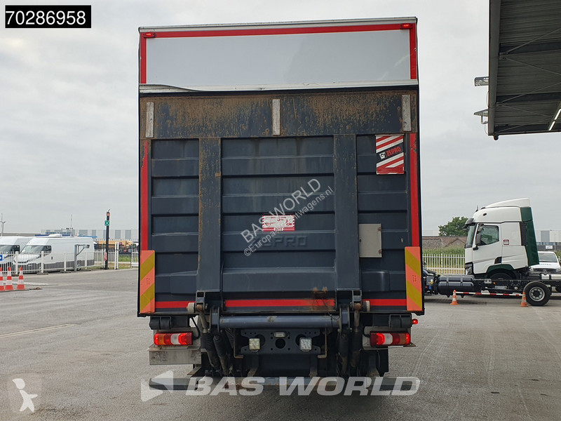 Vrachtwagen Mercedes 1827 4X2 2000kg...