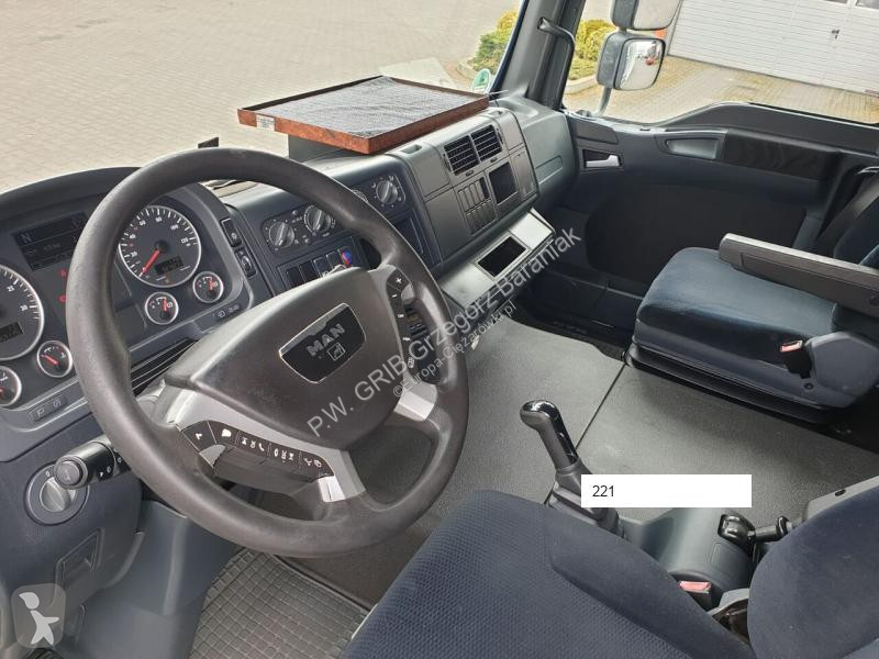 Kamion MAN TGL 8.220 EURO 5 CONTAINER+LIFT
