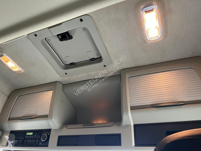 Vrachtwagen Volvo 0 4x2 / PALFINGER 18502 - 17...