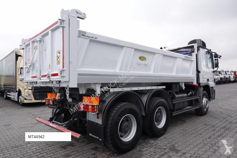 Camião Mercedes ACTROS 3336