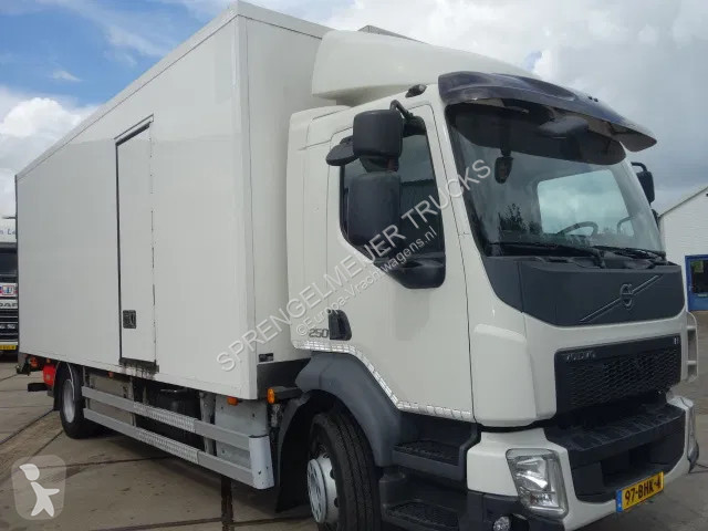 Kamion Volvo FL FL250 isothermic box