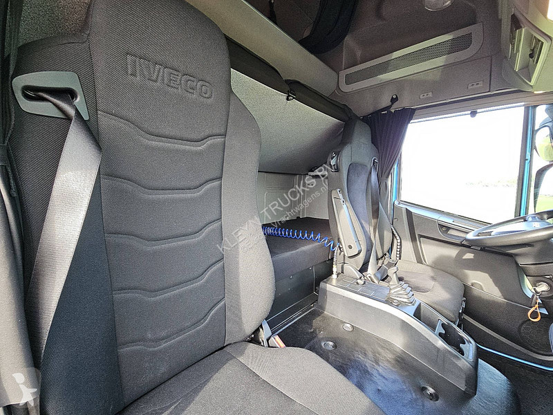 Camion Iveco 150E30 EUROCARGO Sleepcab,Edscha