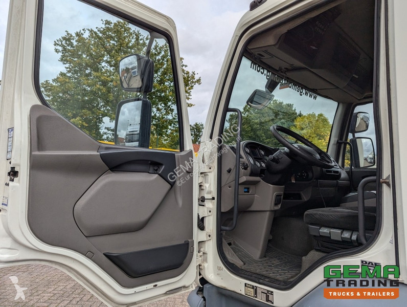 Kamion DAF FA 300 4x2 Sleepcab 18T Euro5...