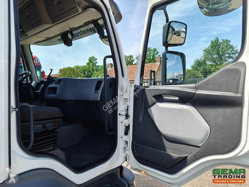 Kamion Renault D240 4x2 Half Sleeper Cab Euro6E...