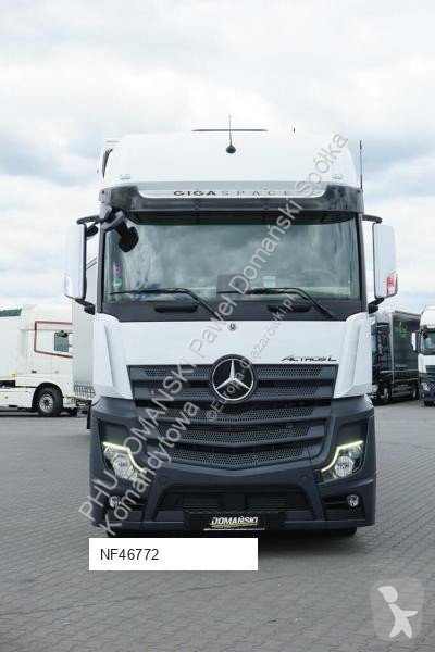 Kamion s návěsem Mercedes / TANDEM