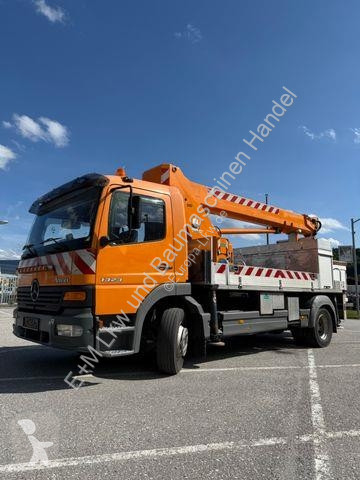 Kamion Mercedes 1323 HUBSTEIGER 22 M TOP ZUSTAND