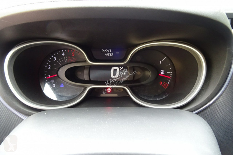 Véhicule utilitaire Renault TRAFIC L2H1 2.0dci...