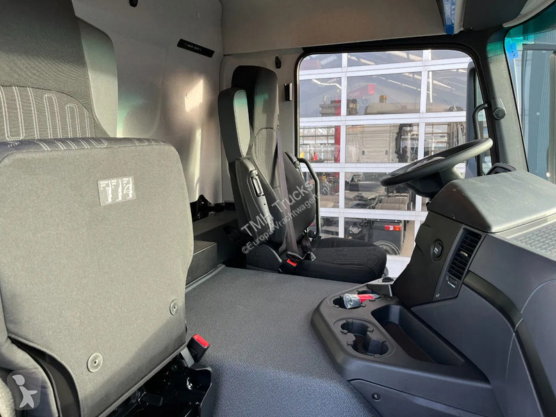 Camion Mercedes 3340 A 6x6 Cargo Truck