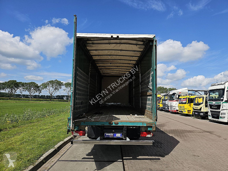 Camion Scania 320
