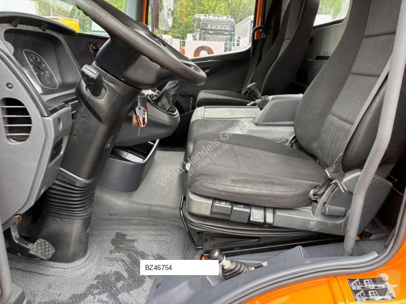Kamion Mercedes III 818