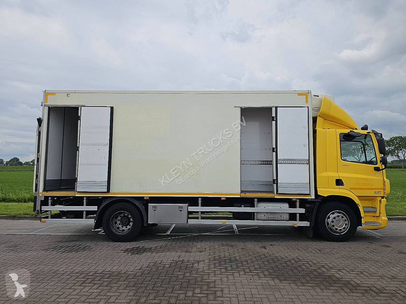 Camion DAF 220 CARRIER LIFT DOORS