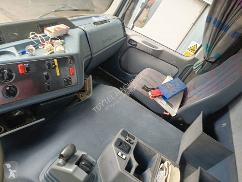 Kamion Mercedes actros truck with hydraulic...