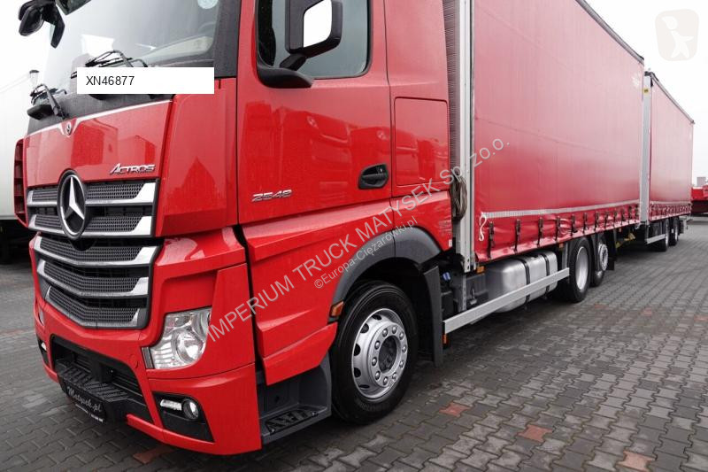 Kamion s návěsem  Camion rideaux coulissants +...