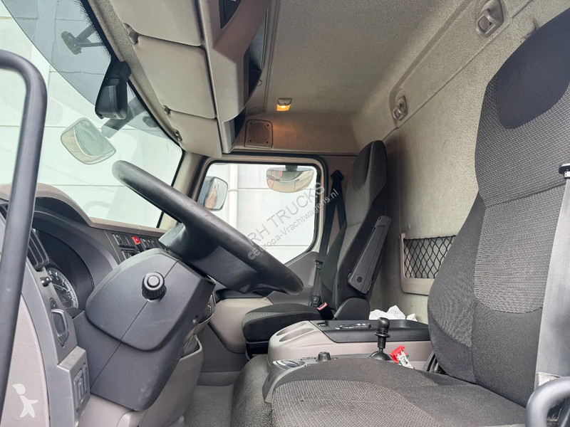Kamion DAF 320 4X2 EURO 6 DHOLLANDIA LIFT BOX