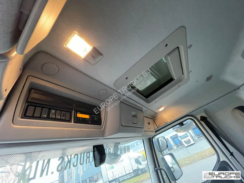 Kamion Volvo 250 Steel/Air - Automatic - Lift -...