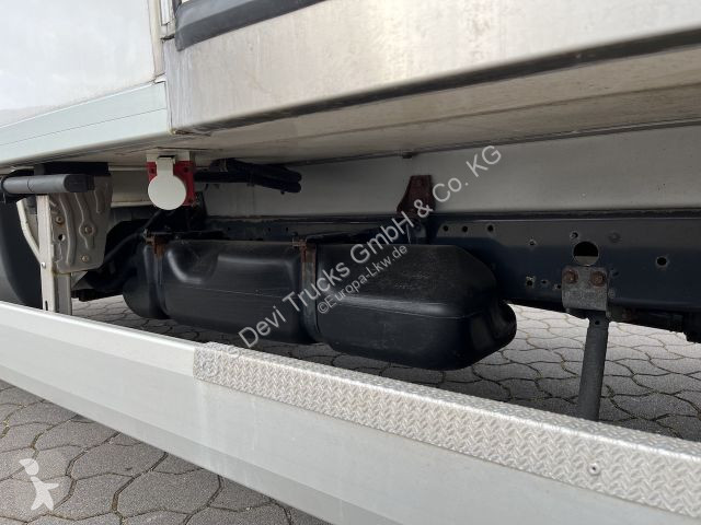 Camião Iveco 70C18 Kühlkoffer mit Ladebordwand...