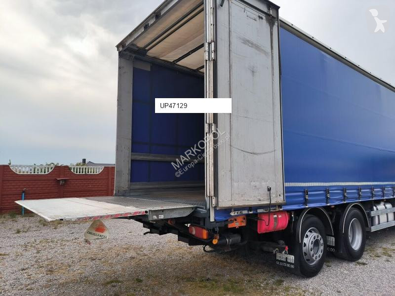 Camion remorque DAF Plandeka