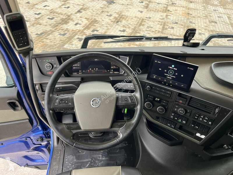 Kamion Volvo 500 8x4*4 GLOBE XL / RETARDER /...