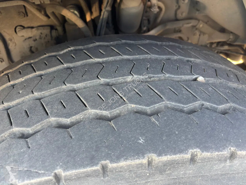 Kamion Renault D WIDE 320 6x2/4 / Closed box /...