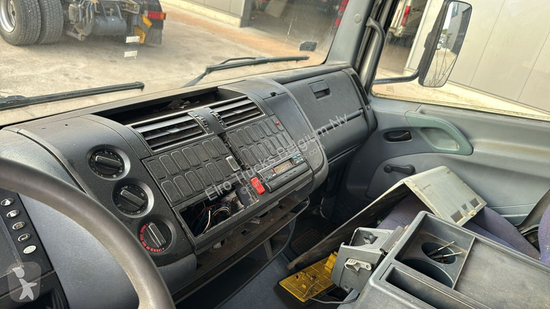 Camión Mercedes 815 (BOITE MANUELLE / MANUAL...