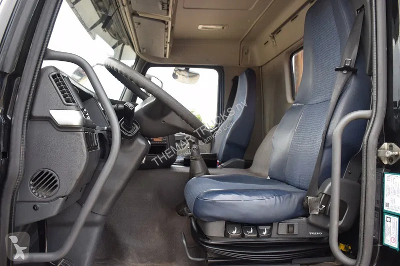 Camion Volvo 330