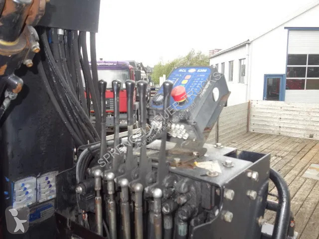 Camion Volvo 310 hmf15 ton crane