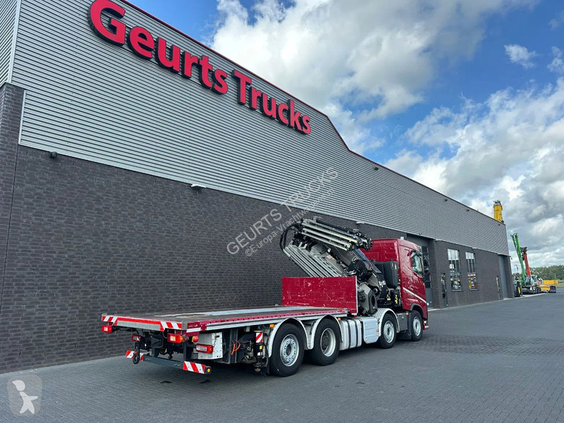 Lastbil Volvo 500 8X2F R BAKWAGEN MET FASSI...