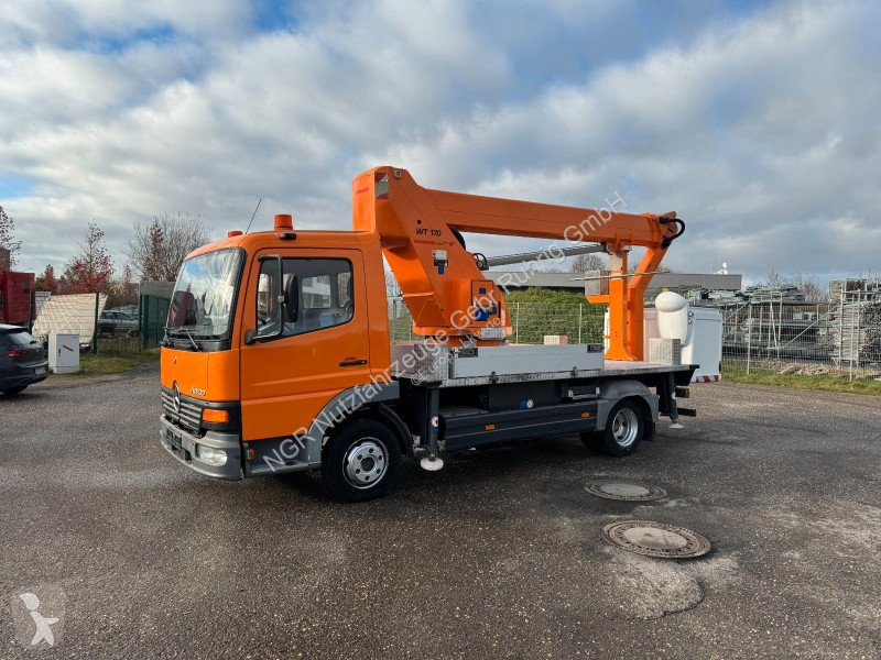 شاحنة Mercedes 815 4x2 Hubarbeitsbühne Wumag...