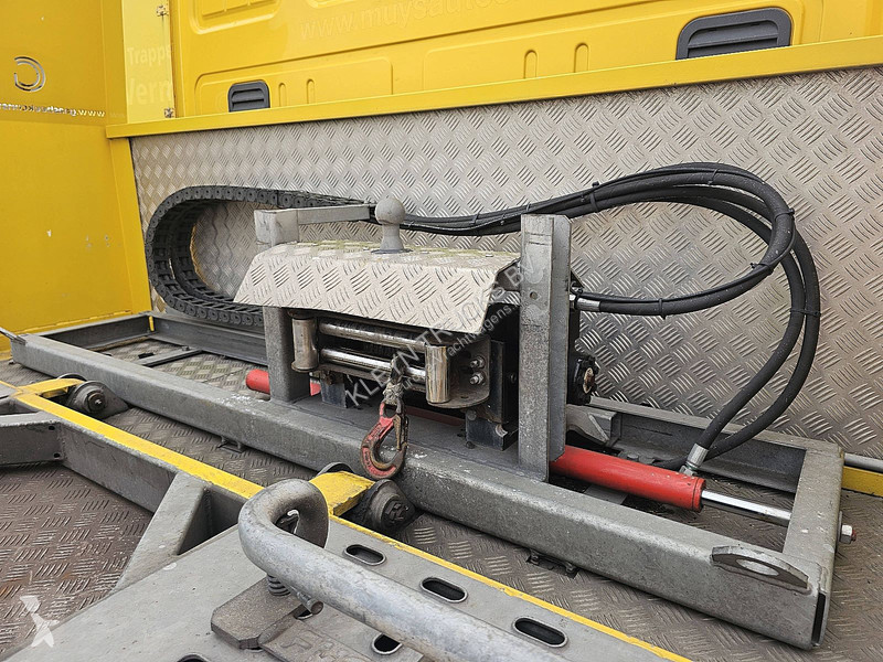 شاحنة Iveco 120E28 EUROCARGO FLY DECK 2 CARS
