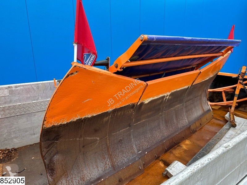 Mercedes 1832 4X4, Grit spreader, Snow plough,...