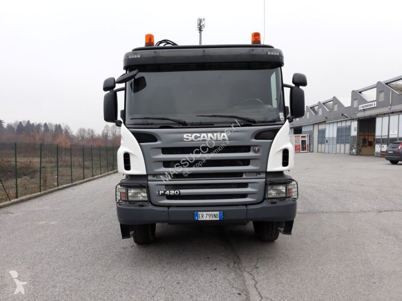 شاحنة Scania P420 8X4