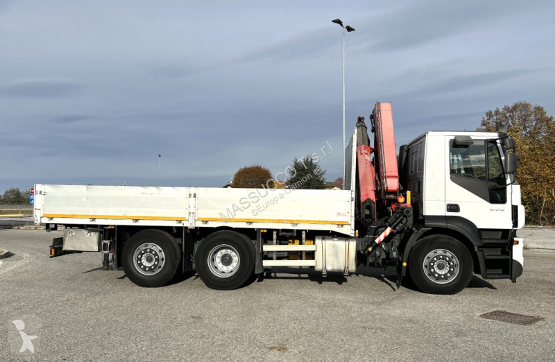 شاحنة Iveco 350 6X2