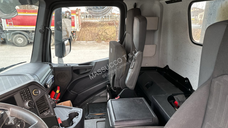 شاحنة Mercedes 4145  8x4
