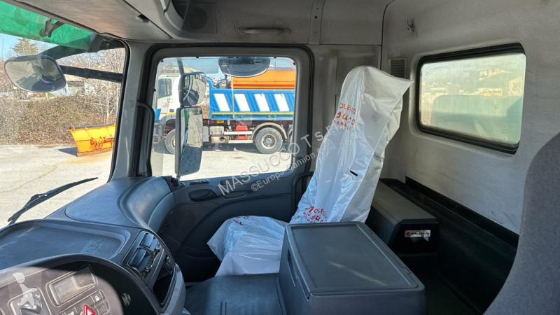 شاحنة Mercedes benz  4146 AKN 8X8