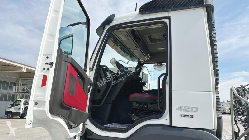 شاحنة Volvo FMX420 4x4