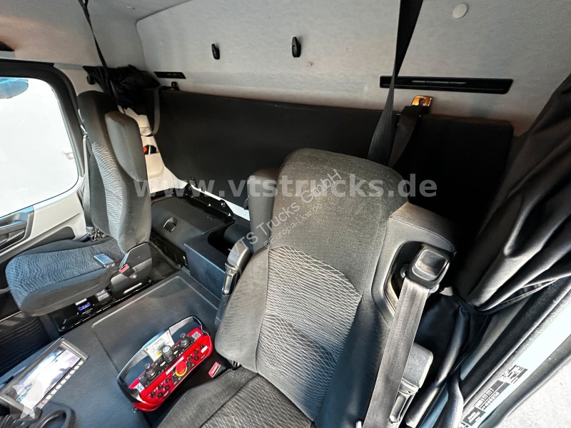 شاحنة Mercedes 1833 L 4x2...