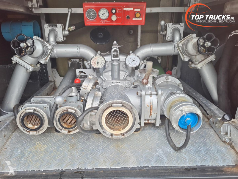 شاحنة Mercedes AF 4x4 - 1.600 ltr watertank...